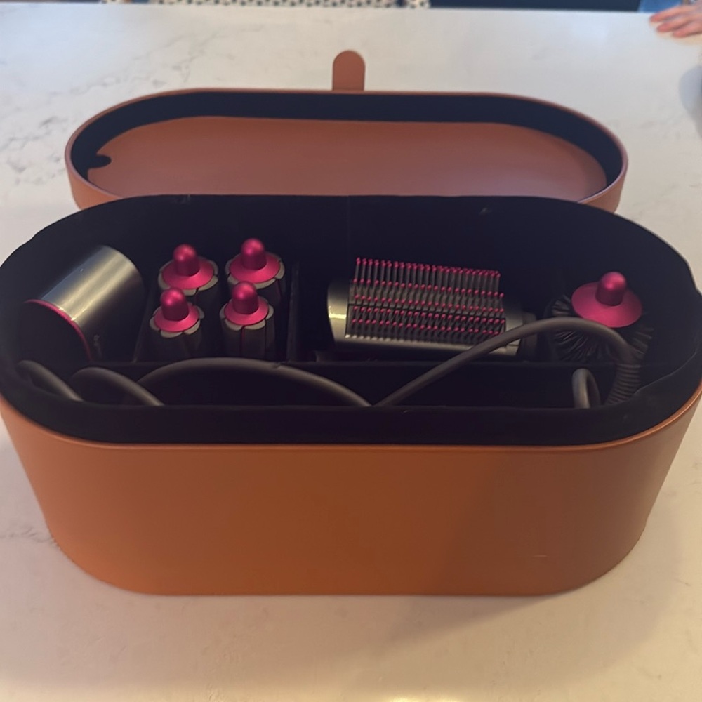 Moving Sale! Dyson Airwrap - Pink! PRUCE DROP!
